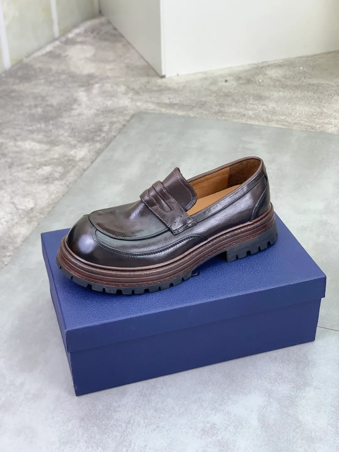 Men's shoes P520 💰【New style】Water-dyed cow lining Original order quality Dior —🆘.Dior Original order purchase, high-end leather shoes, fabric: Made of Italian imported color rubbed wrinkled cowhide➕Water-dyed cow lining/cowhide lining➕Specially available original combination outsole, fine workmanship, real shot🎬Size: 38-45 (with full set of packaging) Color: 3️⃣ colors available